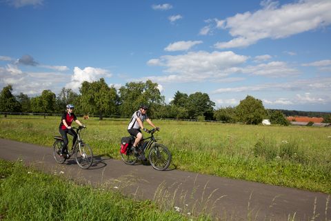 Paar beim Radfahren