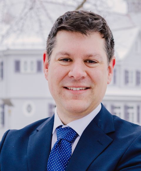 Dr. M. Stepan